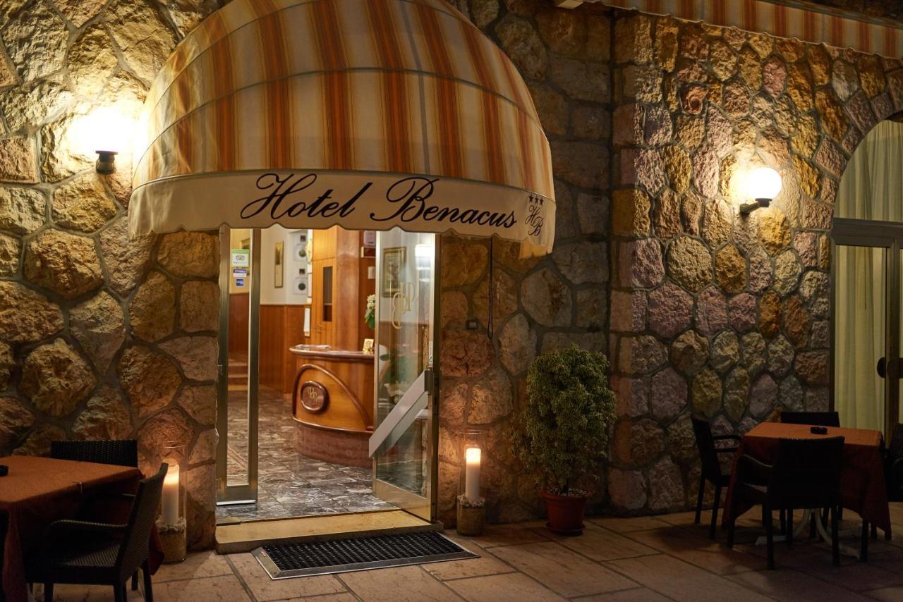 Hotel Benacus Torri Del Benaco Exteriör bild